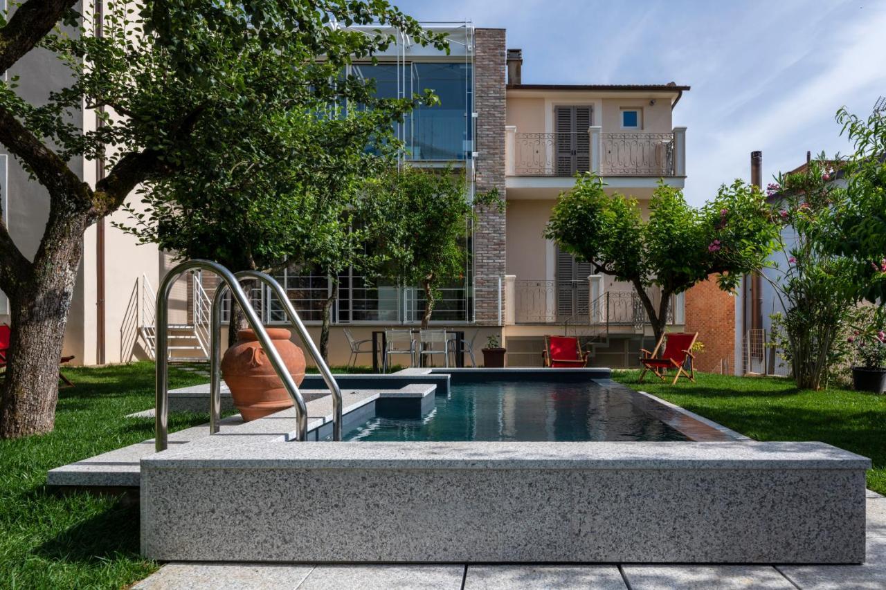 Residenza Villa Tosca Бетоле Екстериор снимка